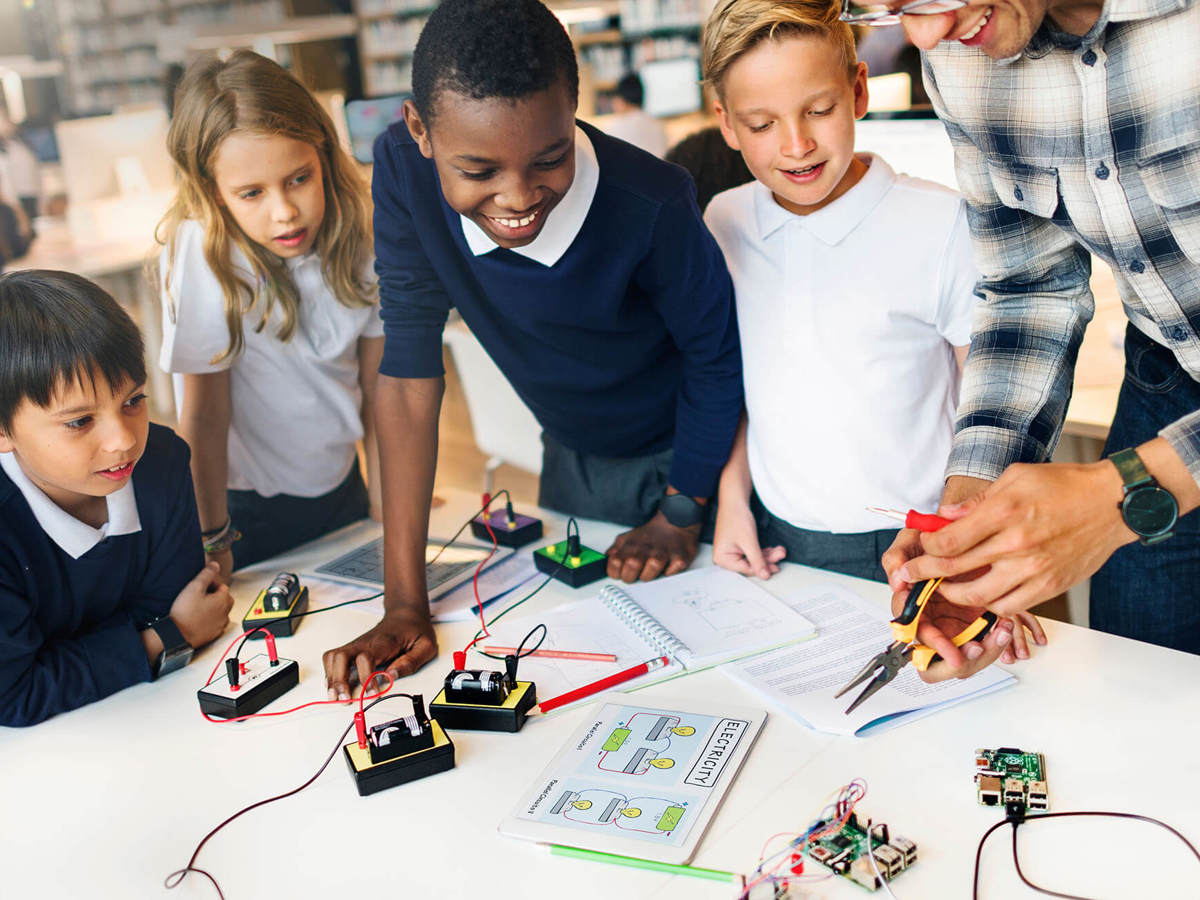 Pupils-learning about electricity and circuits